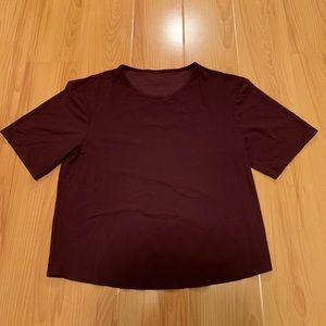 Lululemon cropped burgundy shirt